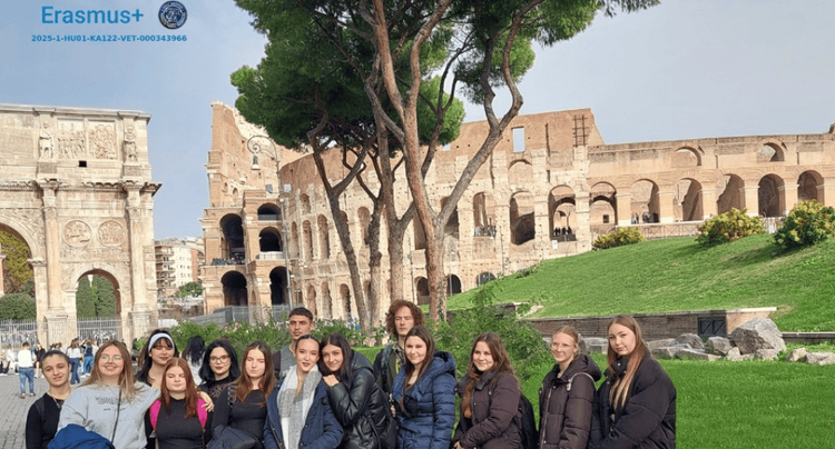 Erasmus+ Kaland Olaszországban: Hétvégi élmények Rómában és a tengernél! 🌊